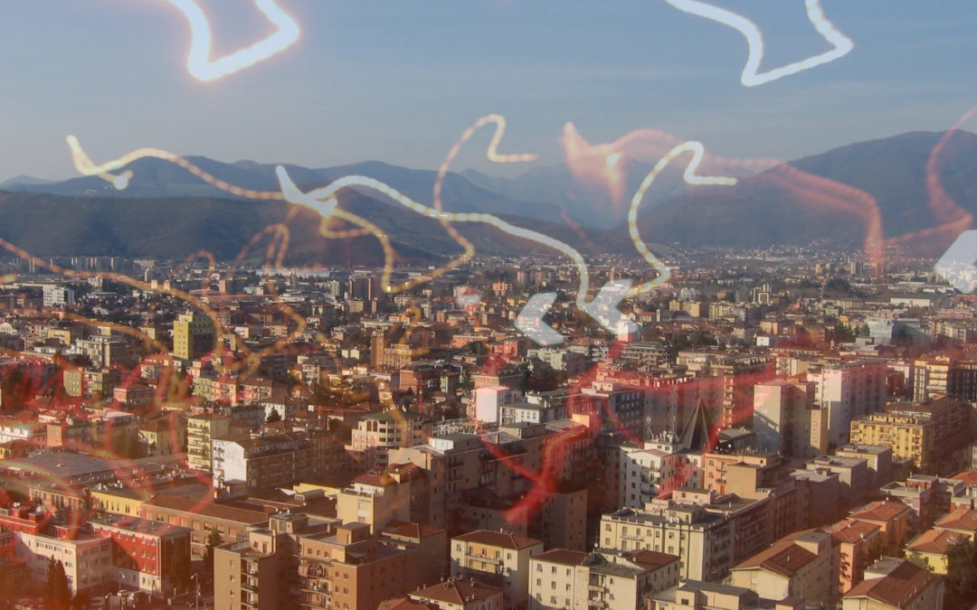 Città, Mare e Truffe Cyberpunk: il Racconto del Sogno